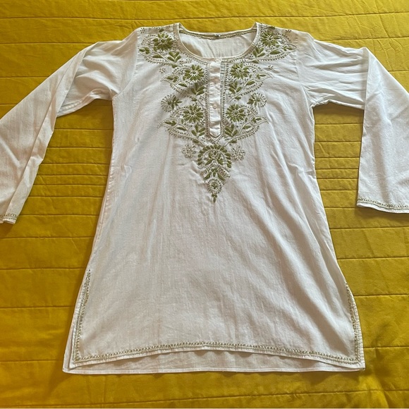 VINTAGE: 60s/70s Long-Sleeved Embroidered Tunic Top (Size 38 EUR/Small US) - Picture 3 of 8